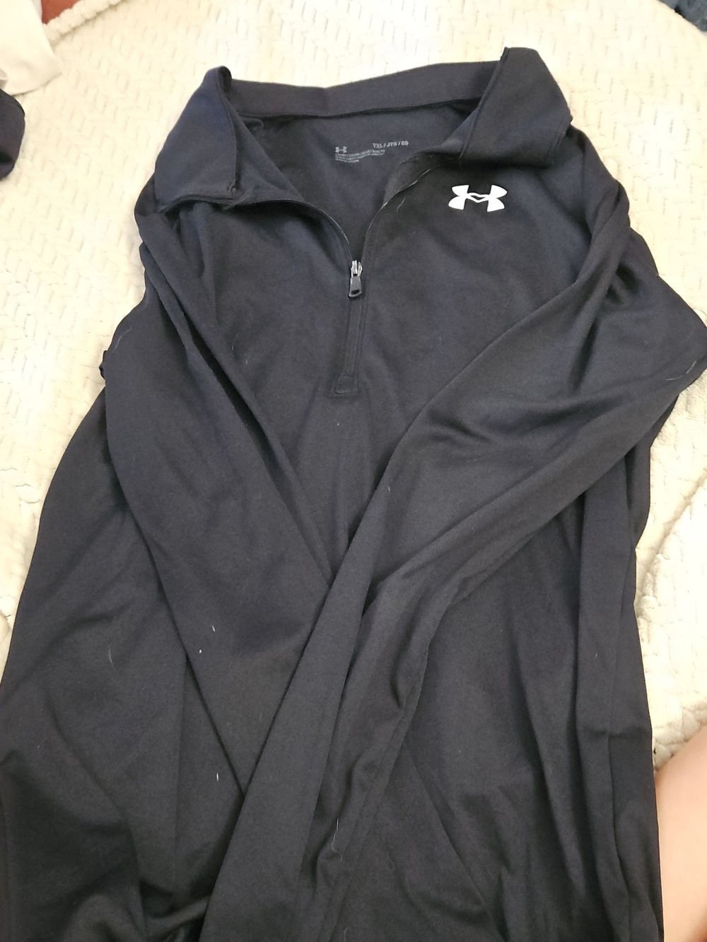 Under Armour Men’s Black Quarter-Zip Pullover